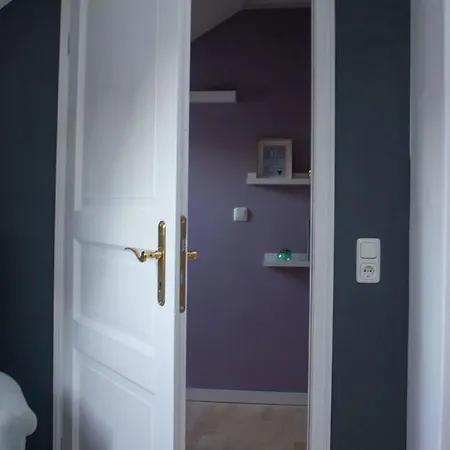 Apartment Stadtflucht-lueneburg-charmante-innenstadtwohnung-vorderhaus-og-dg