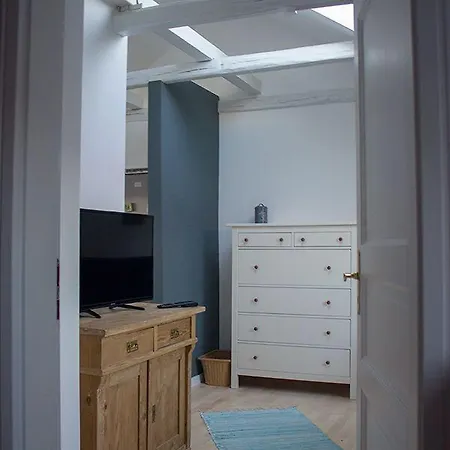 Apartment Stadtflucht-lueneburg-charmante-innenstadtwohnung-vorderhaus-og-dg